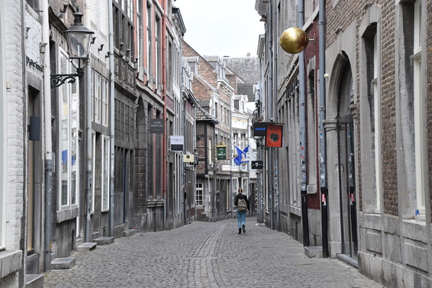 写真: 路地小路Maastricht02