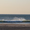 写真: いい波が立つことから国内有数のサーフスポット