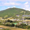 吉祥山と東名高速道路