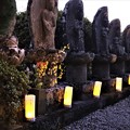 「長円寺」を見守る百体観音石仏と灯籠