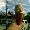 写真: 佐原でアイス食ってるわたし