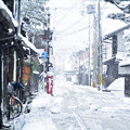 雪の街角