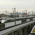 写真: 新幹線区間の400系単独走行