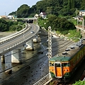 写真: 房州大橋を渡る113系湘南色