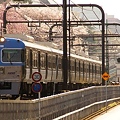 写真: 桜満開の駒場駅跡