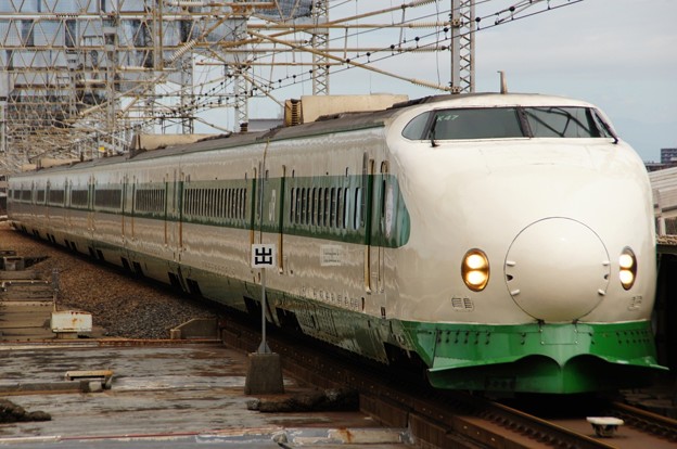 写真: 懐かしい緑の新幹線