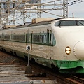 写真: 懐かしい緑の新幹線