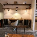 写真: 木目の家具　CHIEZO CAFE