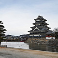 新春の松本城。