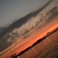 写真: 港の夕焼け