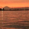 Photos: 港の夕焼け富士山