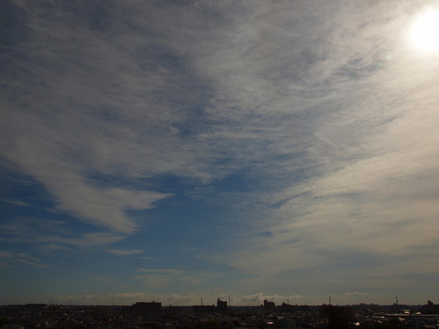 写真: 早朝の綿雲