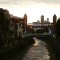 Photos: 夕暮れの川のある街