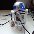 写真: R2-D2型USBハブ