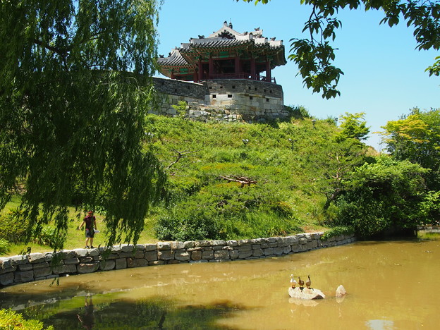 水原訪華随柳亭「東北角楼」 -水原華城-／Suwon Banghwasuryujeong“Northeastern Pavilion” -Hwaseong Fortress-