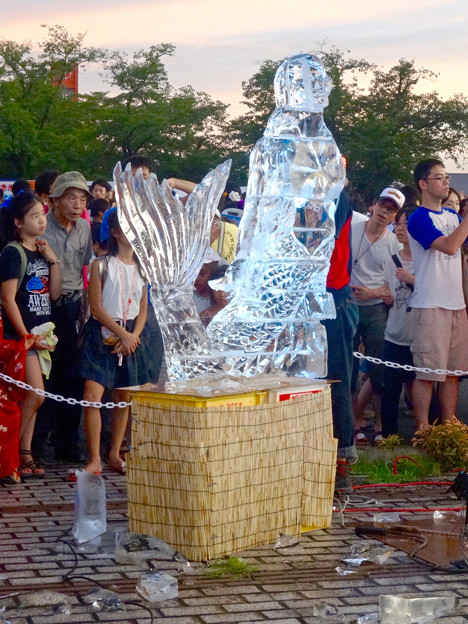 春日井市民納涼まつり 2015 No - 24：氷の彫刻（人魚）