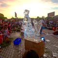 写真: 春日井市民納涼まつり 2015 No - 26：氷の彫刻（人魚）