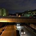 写真: 夜の中央道と交差する県道195道 - 1