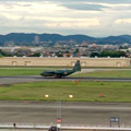 写真: 県営名古屋空港に着陸する、自衛隊の飛行機（エアポートウォークから撮影） - 16
