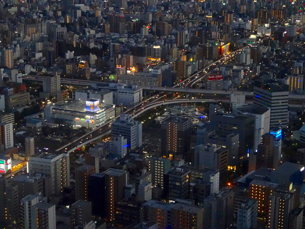 ミッドランドスクエア「スカイプロムナード」から見た夜景 - 1：名古屋高速 新洲崎ジャンクション