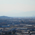 写真: 犬山城から見た岐阜駅方面