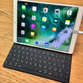 写真: iPad Pro 10.5と日本語Smart Keyboard - 2