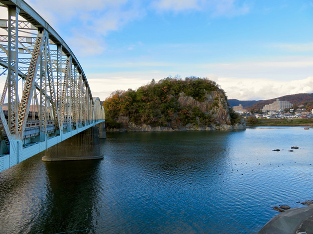 写真: 犬山橋と鵜沼城跡