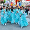 写真: 名古屋中国春節祭 2019（昼間）No - 4：民族衣装を着たアイドルグループ？