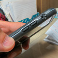 EspouseのiPhone 7＆8用の格安防水・耐衝撃ケース No - 21：音量ボタンとマナーボタン部分