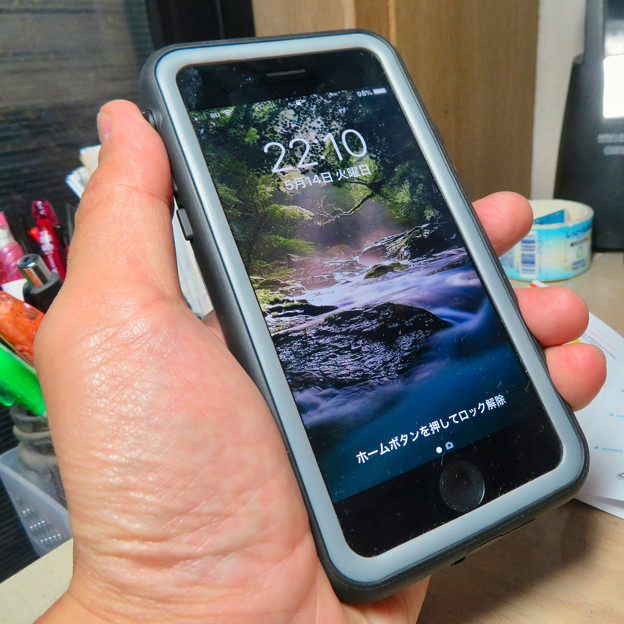写真: EspouseのiPhone 7＆8用の格安防水・耐衝撃ケース No - 22：正面