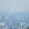 尾張白山社から見た景色 - 5：名古屋港の巨大建造物