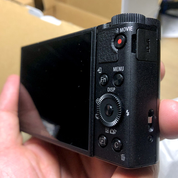 Sonyのデジカメ「Cyber-shot DSC-WX800」 - 10：本体背面