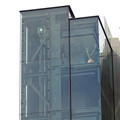写真: リニューアルした久屋大通公園「ヒサヤオオドオリパーク」 - 26：テレビ塔横に設置された新しい建物