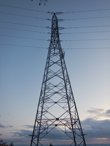 写真: 完成したと見られる、ふれあいの森のリニア中央線用の送電線鉄塔 - 12