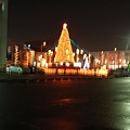写真: 小牧駅前のクリスマスイルミネーション