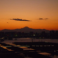 写真: 夕焼けの富士山