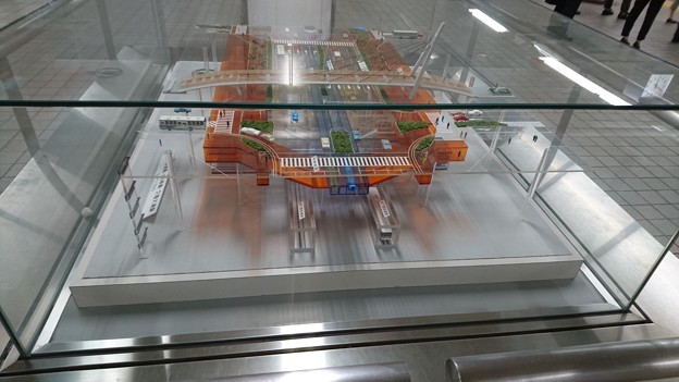 写真: 久屋大通駅の断面模型