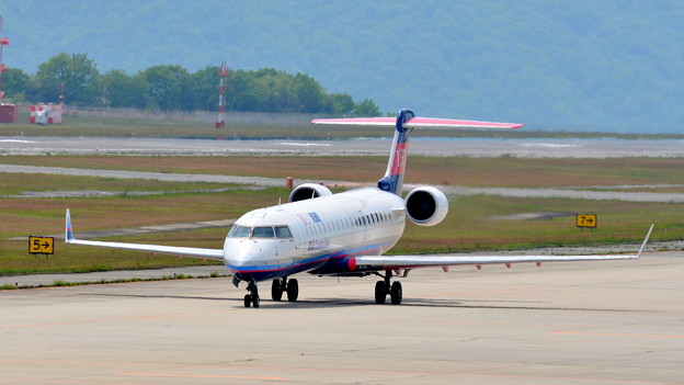 写真: IBEX Bombardier CL-600-2C10 ?
