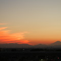 写真: 夕焼け富士山と雲