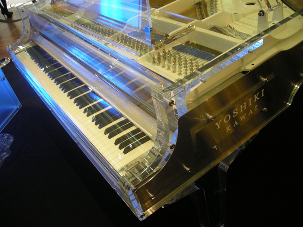 DSCN200909_YOSHIKI CRYSTAL PIANO（６）