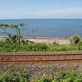 写真: 海辺の鉄道（２）