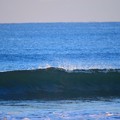 写真: 今朝の湘南・鵠沼海岸の波はももから腰サイズ #湘南 #藤沢 #海 #波 #wave #surfing #mysky