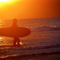 写真: 夕暮れのサーファー@湘南・鵠沼海岸 #湘南 #藤沢 #海 #波 #wave #surfing #mysky #sea #beach