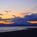 写真: 夕暮れの富士山 #湘南 #藤沢 #海 #波 #wave #surfing #富士山 #mtfuji #fujisan