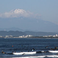 写真: 01富士山　賑わう鵠沼