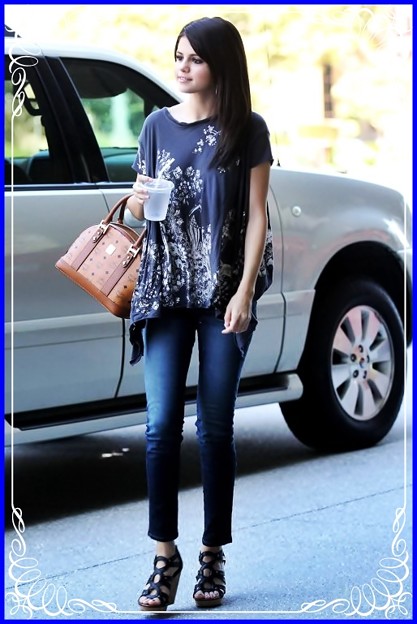 Selena Gomez of plain clothes(10349)