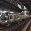 写真: 223系新快速　東海道本線大阪駅