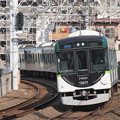写真: 京阪13000系準急　京阪本線西三荘駅