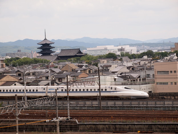写真: N700系のぞみ　　東海道新幹線京都〜新大阪02