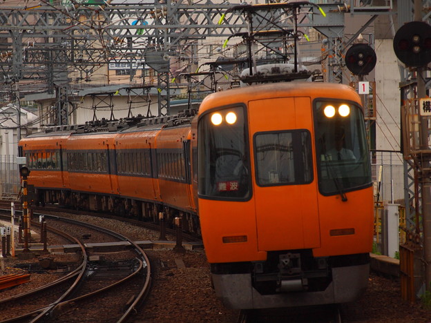 写真: 近鉄22000系特急　近鉄名古屋線米野駅01